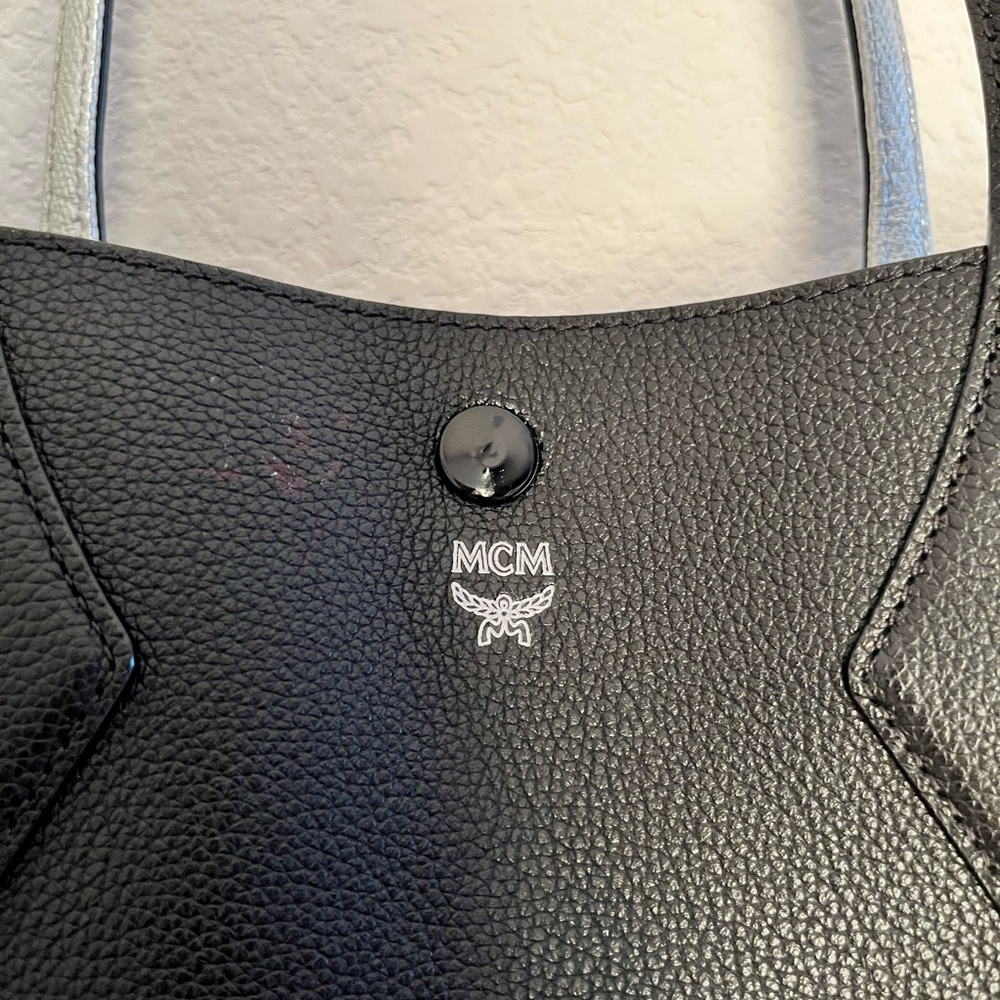 MCM Black Reverse Bag - Picture 2 of 9